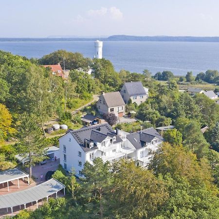 Moderne Ferienwohnung Mit Balkon, Meerblick - Ferienresidenz Zwei Boddenfewo 1-2 Lietzow Bagian luar foto
